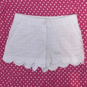 white crown and ivy shelby scalloped shorts